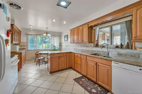 Kitchen - 7771 Esper Blvd, Dearborn, MI 48126 photo 1 of 4