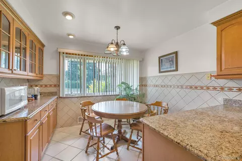 Kitchen - 7771 Esper Blvd, Dearborn, MI 48126 photo 3 of 4