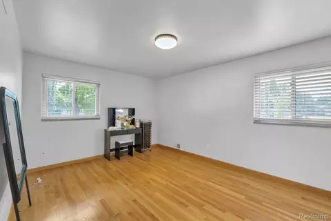 Bedroom - 7771 Esper Blvd, Dearborn, MI 48126 photo 2 of 5