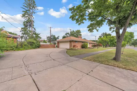Exterior - 7771 Esper Blvd, Dearborn, MI 48126 photo 9 of 9