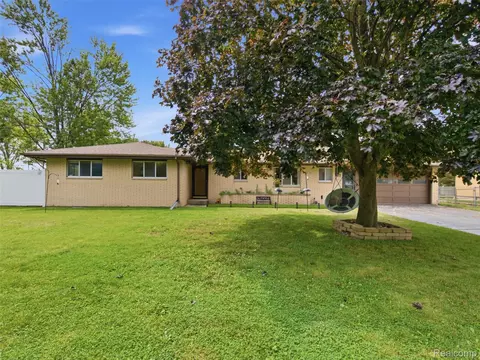 2714 Fairfield Dr, Monitor, MI 48706