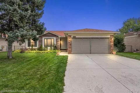 38364 Yonkers Dr, Sterling Heights, MI 48310