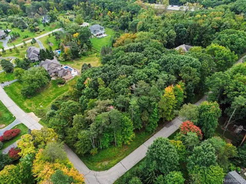 0 Fieldstone Rdg, Independence, MI 48348 photo 16