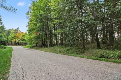 0 Fieldstone Rdg, Independence, MI 48348 photo 5