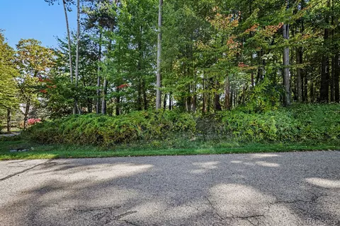 0 Fieldstone Rdg, Independence, MI 48348 photo 10