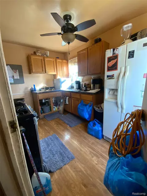 Kitchen - 4643 Winifred St, Wayne, MI 48184 photo 1 of 1