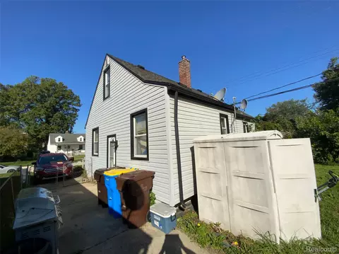 Exterior - 4643 Winifred St, Wayne, MI 48184 photo 2 of 6