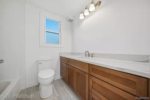 Bath - 1309 Saint Clair Blvd, Algonac, MI 48001 photo 1 of 10
