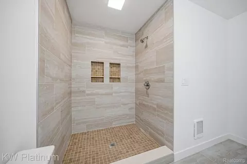 Bath - 1309 Saint Clair Blvd, Algonac, MI 48001 photo 6 of 10