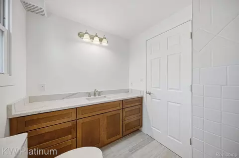 Bath - 1309 Saint Clair Blvd, Algonac, MI 48001 photo 4 of 10