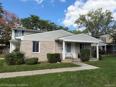24423 Quad Park Ln, Clinton Township, MI 48035