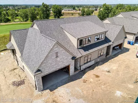 400 Cornerstone Dr #62, Oxford, MI 48371