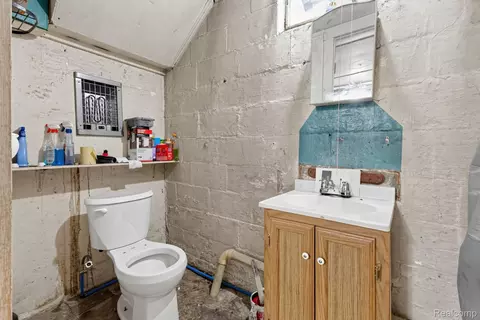 Bath - 530 Murphy St, Blackman, MI 49202 photo 3 of 3