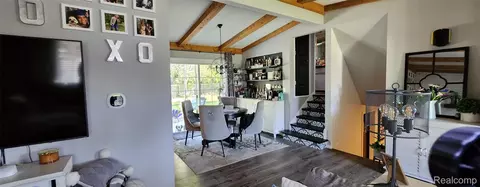 Entry Way - 1069 Elodie Dr, Flint, MI 48532 photo 3 of 4