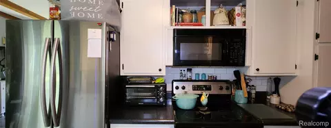 Kitchen - 1069 Elodie Dr, Flint, MI 48532 photo 1 of 3