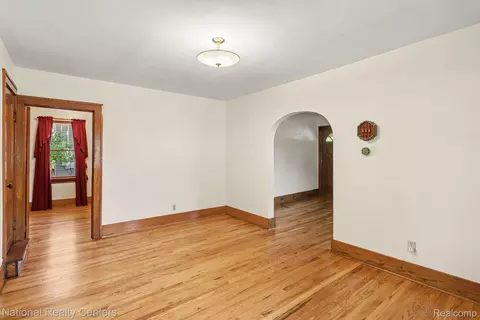 Living - 419 John M Ave, Clawson, MI 48017 photo 5 of 5