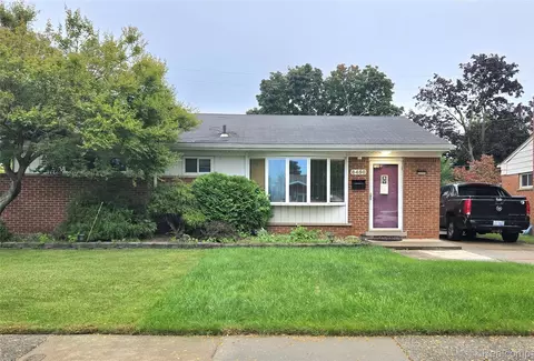 8450 Norborne Ave, Dearborn Heights, MI 48127