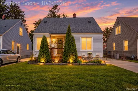 25274 Colgate St, Dearborn Heights, MI 48125