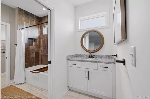 Bath - 3703 Jesse Dr, Marion, MI 48843 photo 5 of 6