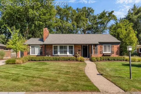 17234 Birwood Ave, Beverly Hills, MI 48025