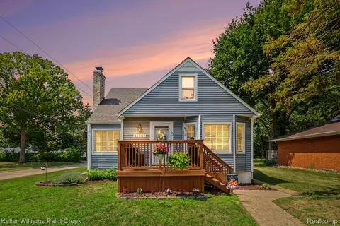 31607 Lexington Hts, Warren, MI 48092