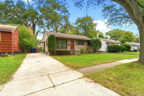 Exterior - 1101 Mohawk Ave, Flint, MI 48507 photo 8 of 9