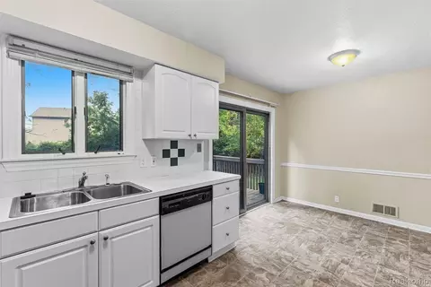 Kitchen - 1101 Mohawk Ave, Flint, MI 48507 photo 5 of 5