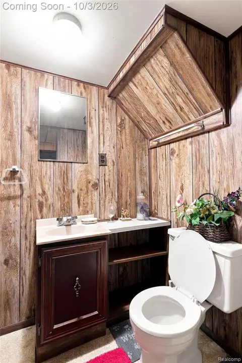 Bath - 27262 Thomas Ave, Warren, MI 48092 photo 5 of 5