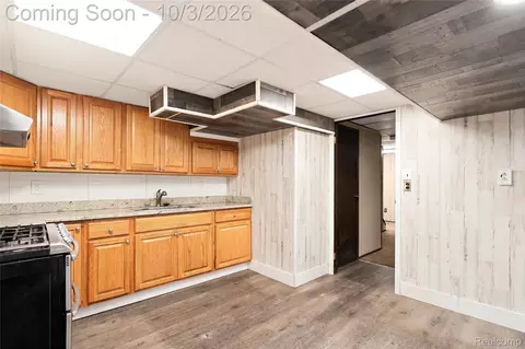 Kitchen - 27262 Thomas Ave, Warren, MI 48092 photo 4 of 4