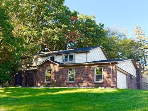 30129 Deer Run, Farmington Hills, MI 48331