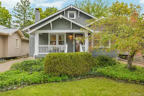 16260 Birwood Ave, Beverly Hills, MI 48025