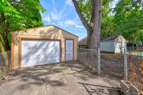 Other - 723 Waldman Ave, Flint, MI 48507 photo 2 of 9
