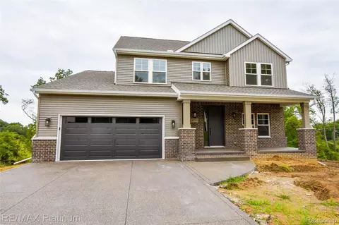 4570 Stillmeadow Dr, Genoa, MI 48843