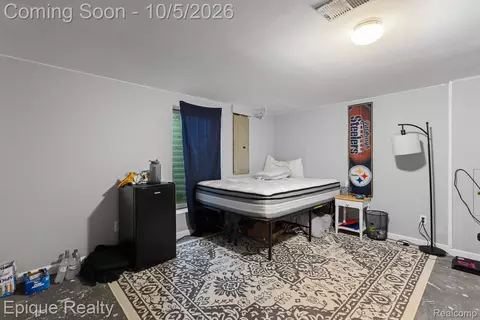 Bedroom - 1231 Vine St, Adrian, MI 49221 photo 5 of 7