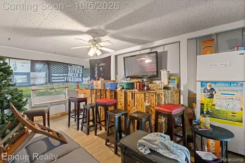 Exterior - 1231 Vine St, Adrian, MI 49221 photo 2 of 2