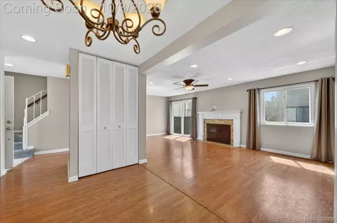 Living - 2824 Roundtree Dr, Troy, MI 48083 photo 1 of 5