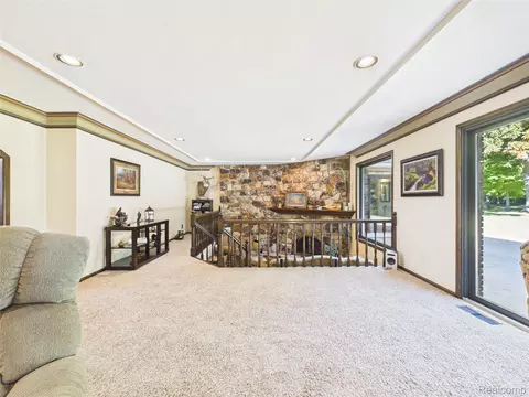 Living - 9515 E Bristol Rd, Davison, MI 48423 photo 5 of 5
