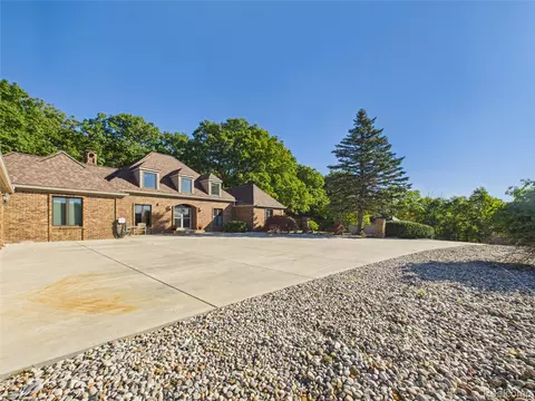 Exterior - 9515 E Bristol Rd, Davison, MI 48423 photo 2 of 22