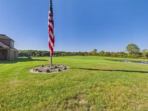 Exterior - 9515 E Bristol Rd, Davison, MI 48423 photo 9 of 22