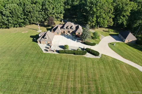 View/Area - 9515 E Bristol Rd, Davison, MI 48423 photo 5 of 9