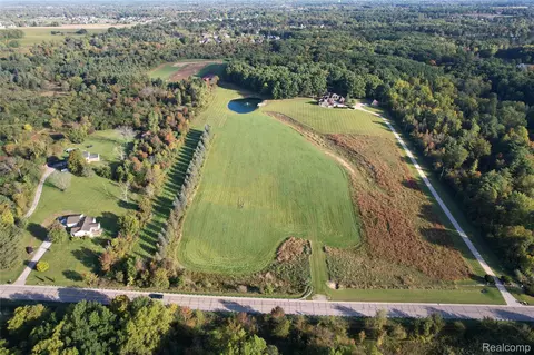 View/Area - 9515 E Bristol Rd, Davison, MI 48423 photo 2 of 9