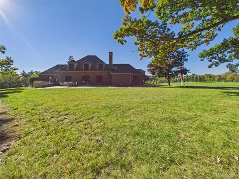 Exterior - 9515 E Bristol Rd, Davison, MI 48423 photo 5 of 22