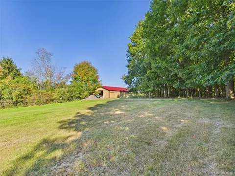 Exterior - 9515 E Bristol Rd, Davison, MI 48423 photo 17 of 22