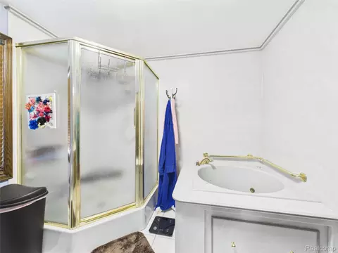 Bath - 9515 E Bristol Rd, Davison, MI 48423 photo 3 of 8