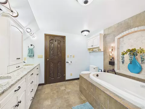 Bath - 9515 E Bristol Rd, Davison, MI 48423 photo 8 of 8
