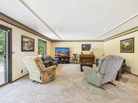 Living - 9515 E Bristol Rd, Davison, MI 48423 photo 3 of 5