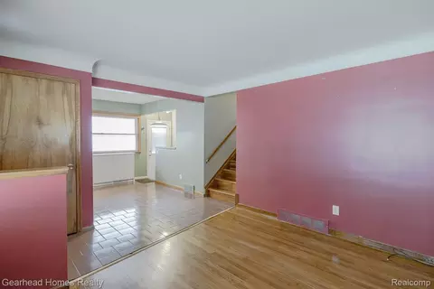 Living - 3356 Harding St, Dearborn, MI 48124 photo 3 of 5