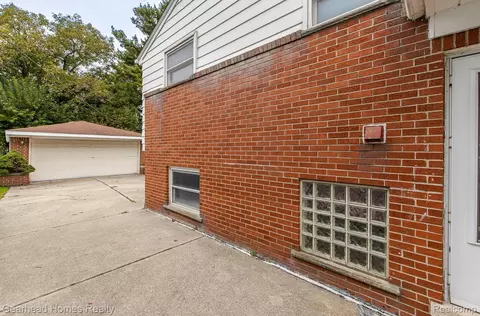Exterior - 3356 Harding St, Dearborn, MI 48124 photo 3 of 5