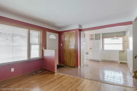 Entry Way - 3356 Harding St, Dearborn, MI 48124 photo 1 of 2