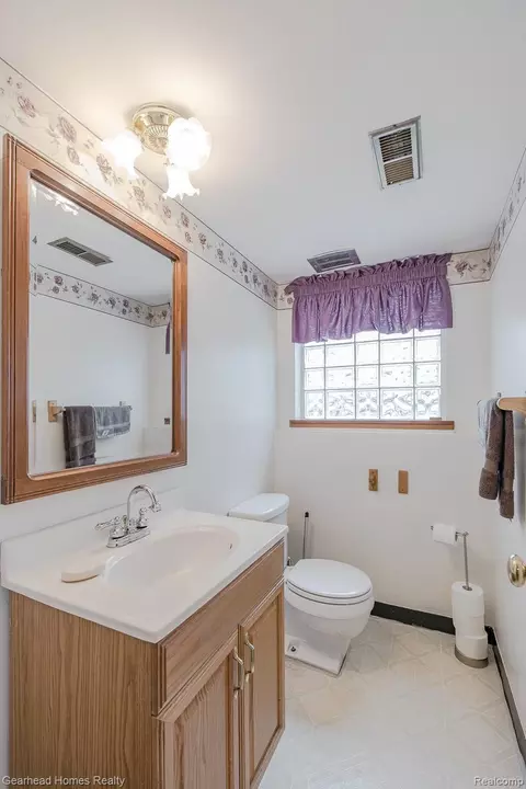 Bath - 3356 Harding St, Dearborn, MI 48124 photo 3 of 3